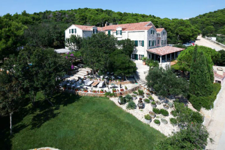 Visit Novalja - Restaurant Boškinac