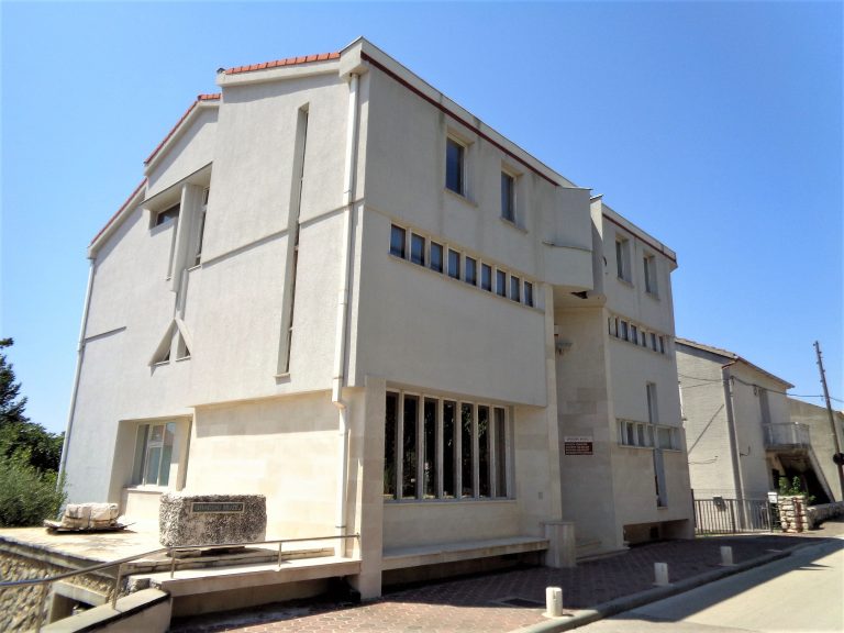 Exterior of the Town Museum in Novalja, entrance to the Roman aqueduct Talijanova buza
